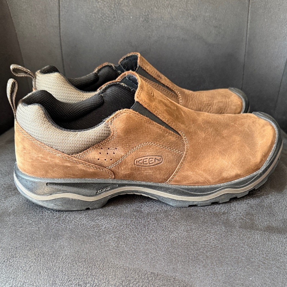 Keen Rialto Men’s Size 11 in Dark Earth Slip On - Picture 2 of 7